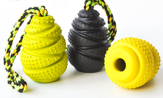 Natural  Rubber Water Fetch Soft Pet Ball Toys For Large / Small Dogs