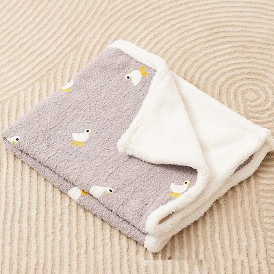 Pet Blanket Autumn Winter Warm Soft Dog Blanket Cat Mat Plaid Carpet Flannel Small Dog Blanket