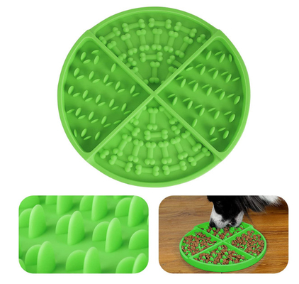Multifunction silicone Dog Licking Mat With Suction Cups
